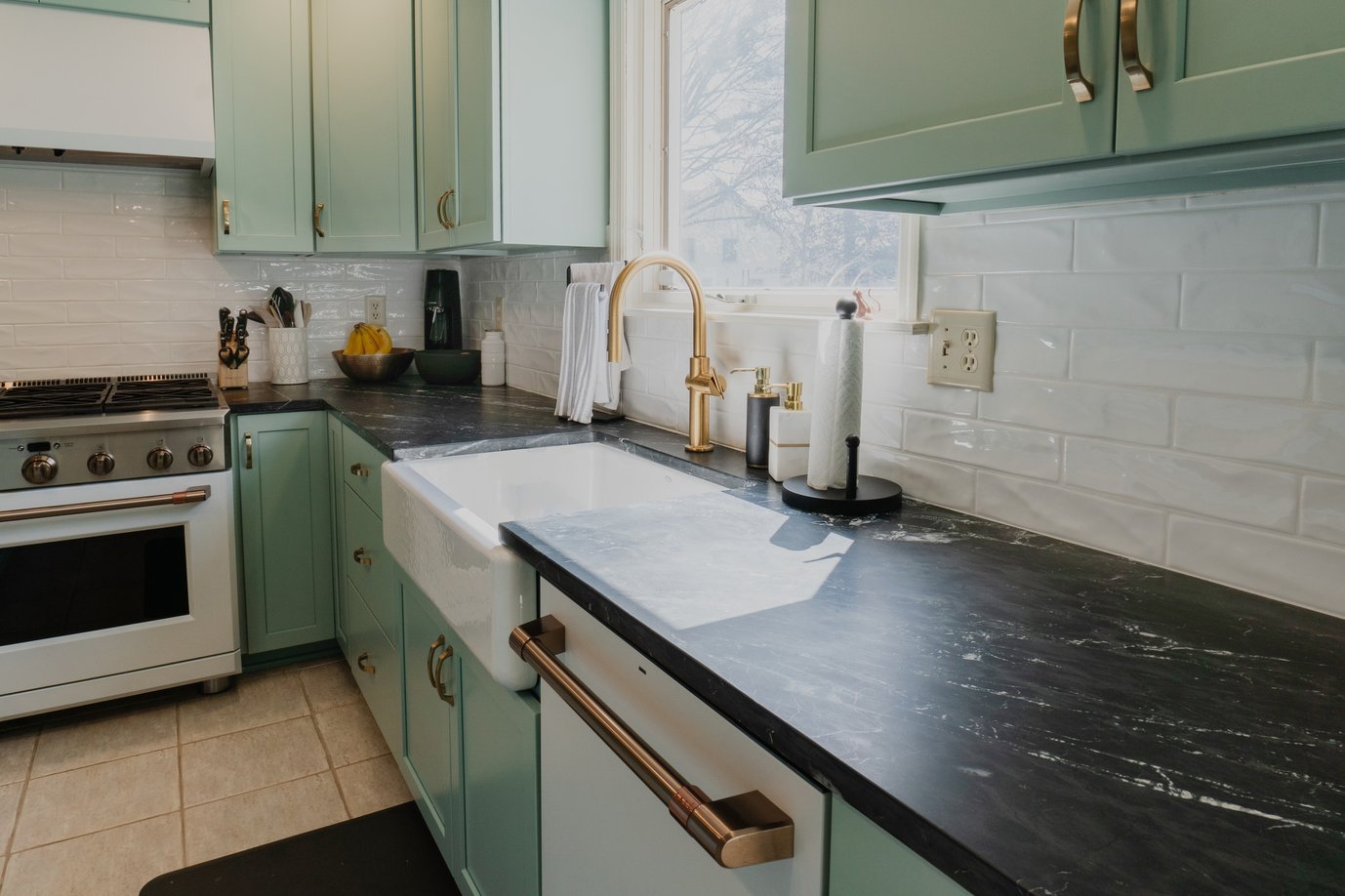 13 Best Kitchen Countertop Materials: Ranked by Cost and Characteristics - Luxury Kitchen Countertop Materials List